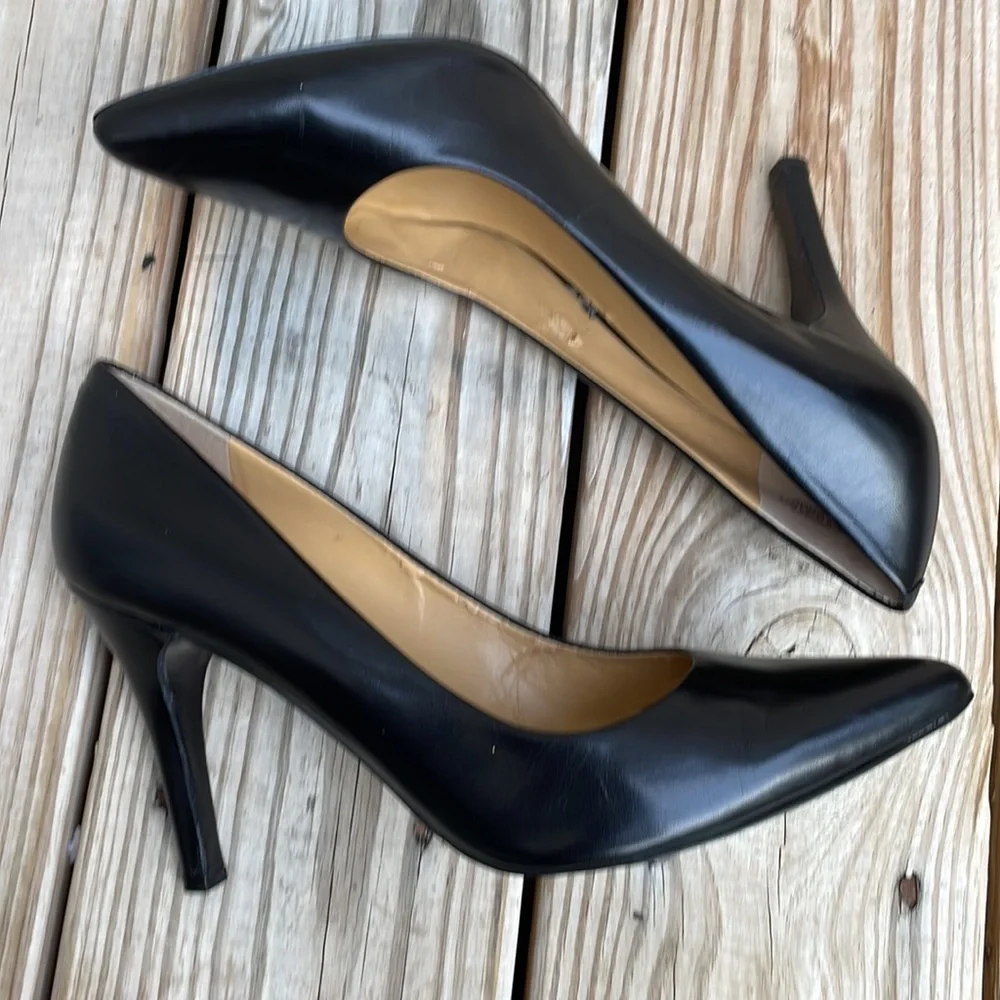 NINE WEST 